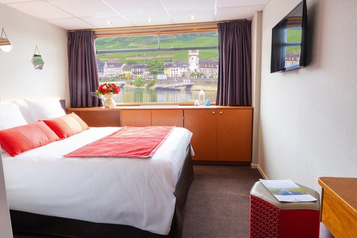 Middle Deck 1 Double Bed CAT. A